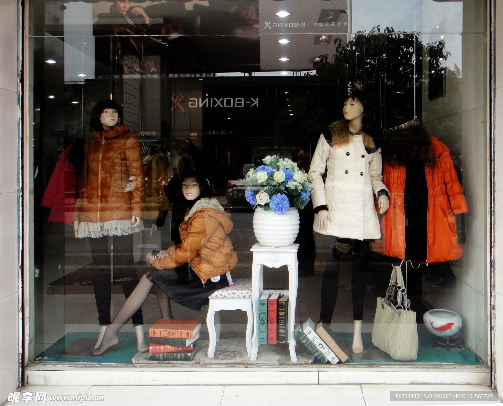 服装展窗