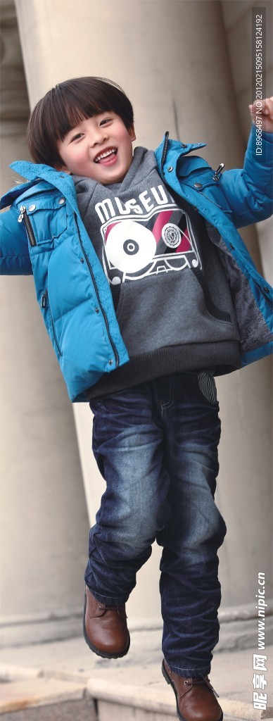 小男孩