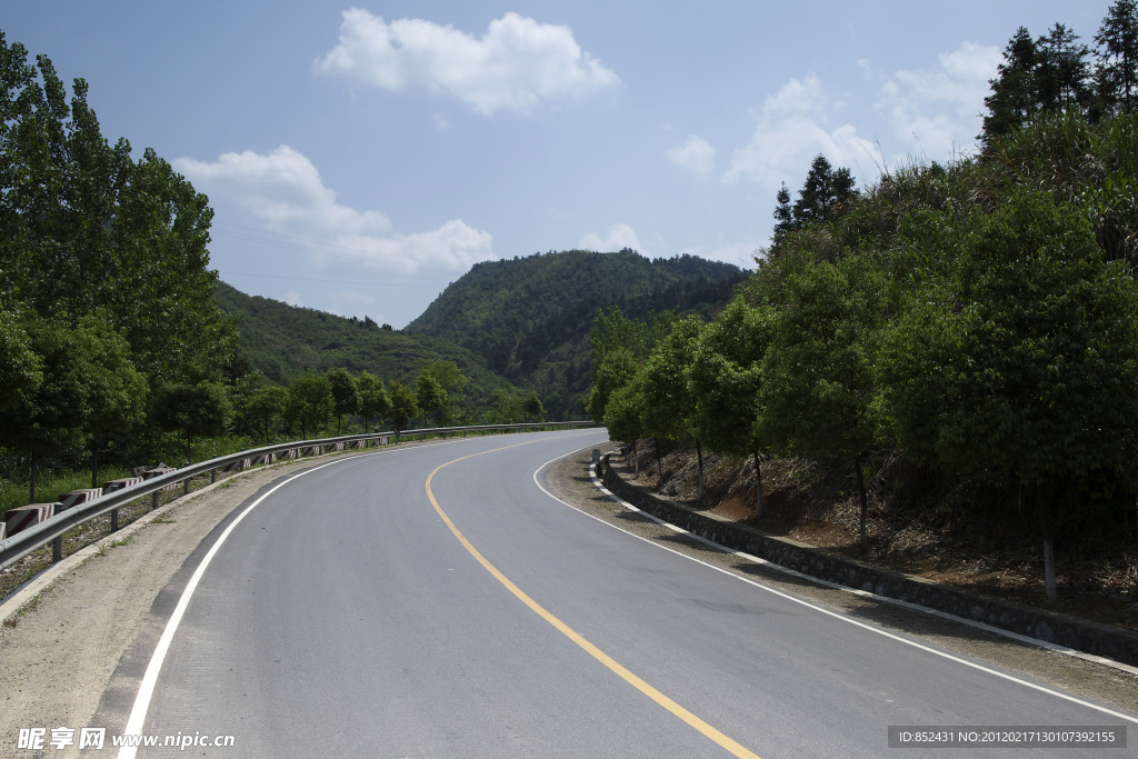 乡村公路 咸通线