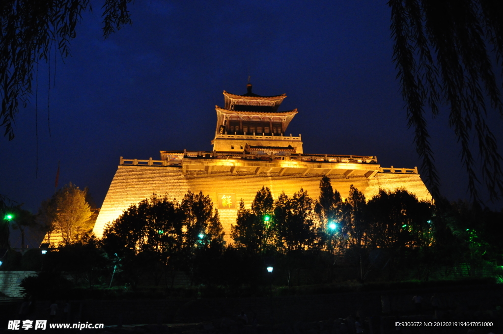 解放阁夜景