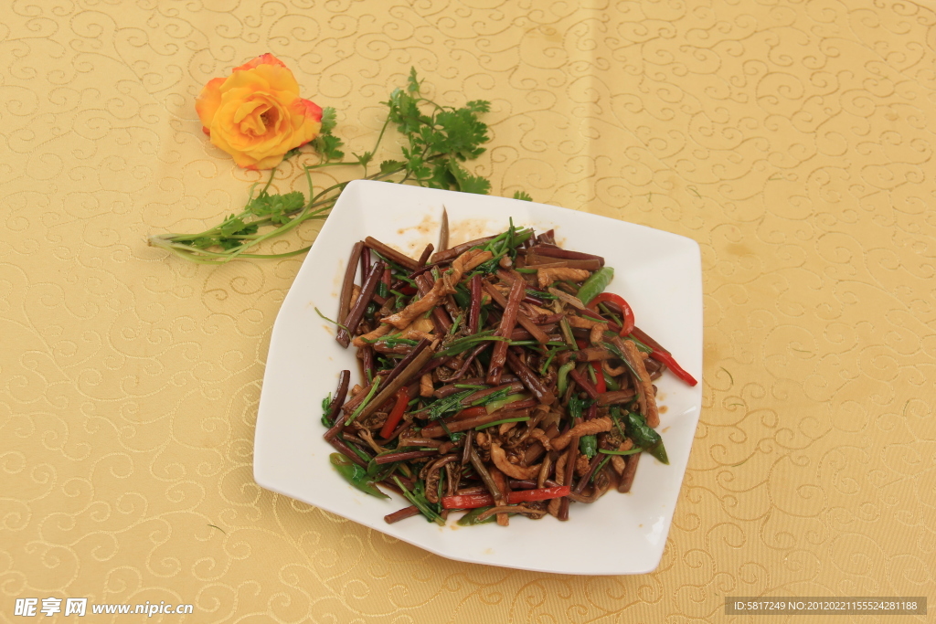拳菜炒肉丝