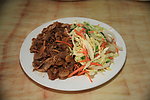 蒜片炒牛肉