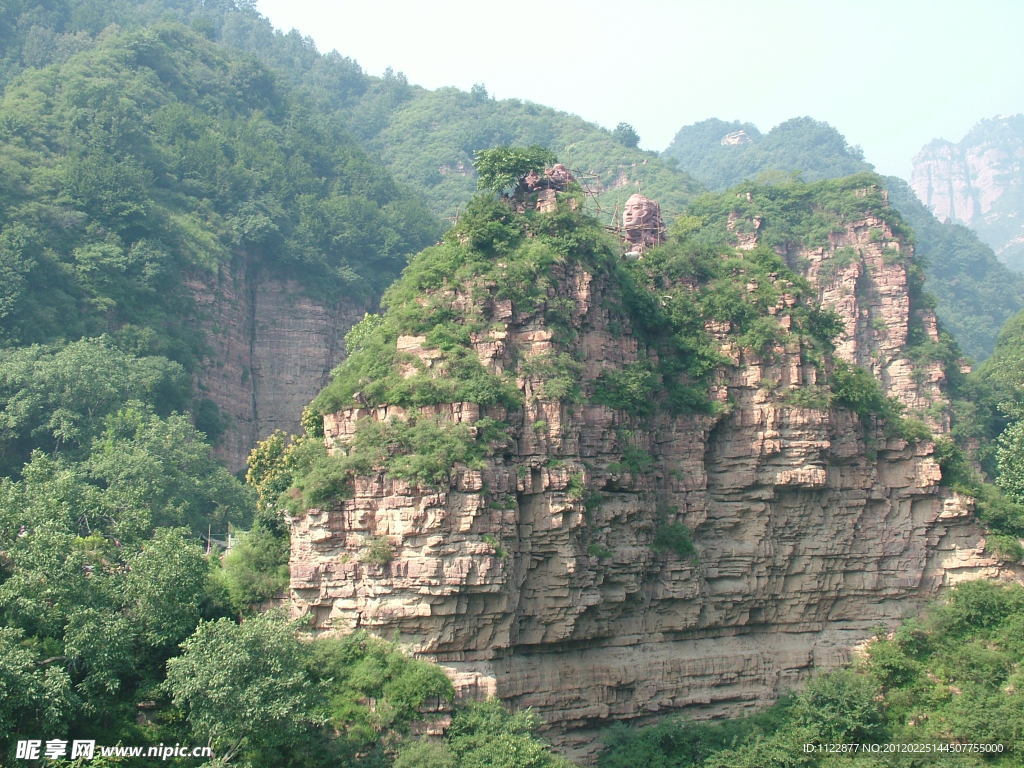 山峦 绿葱