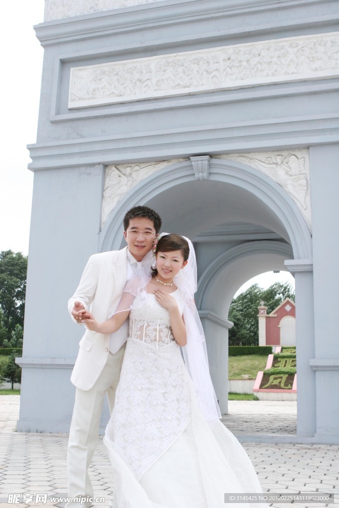 美女婚纱