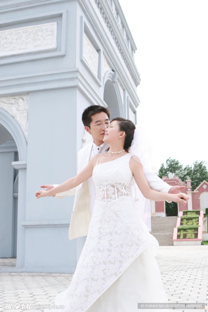 美女婚纱