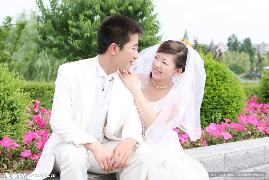 美女婚纱