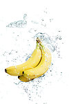 掉落水中的香蕉