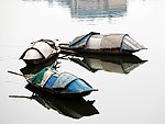 水上小舟