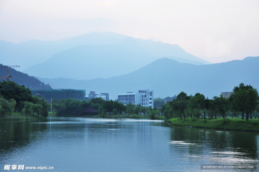 闽江学院青山绿水