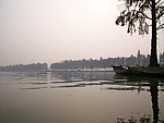 平静 湖面