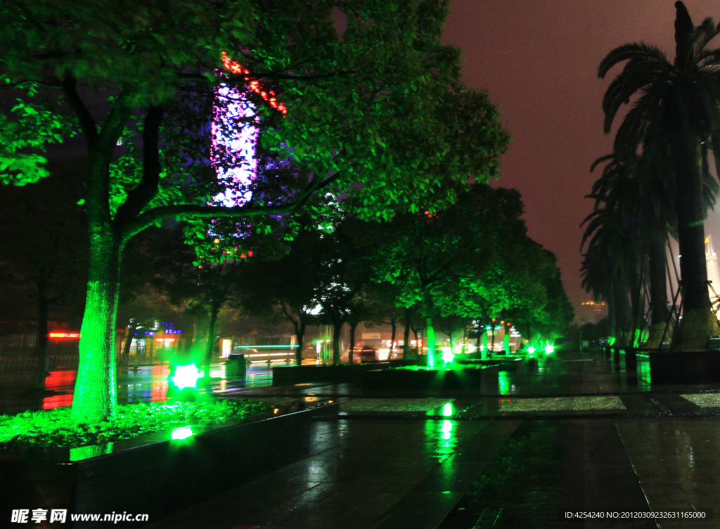 南昌雨后之夜