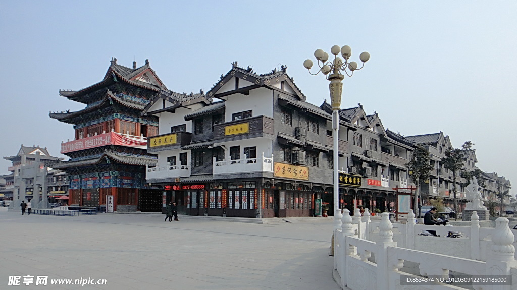 玉城 左翼