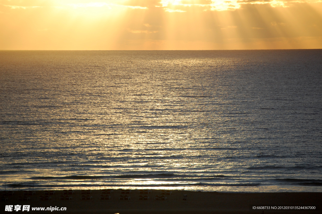 夕阳大海