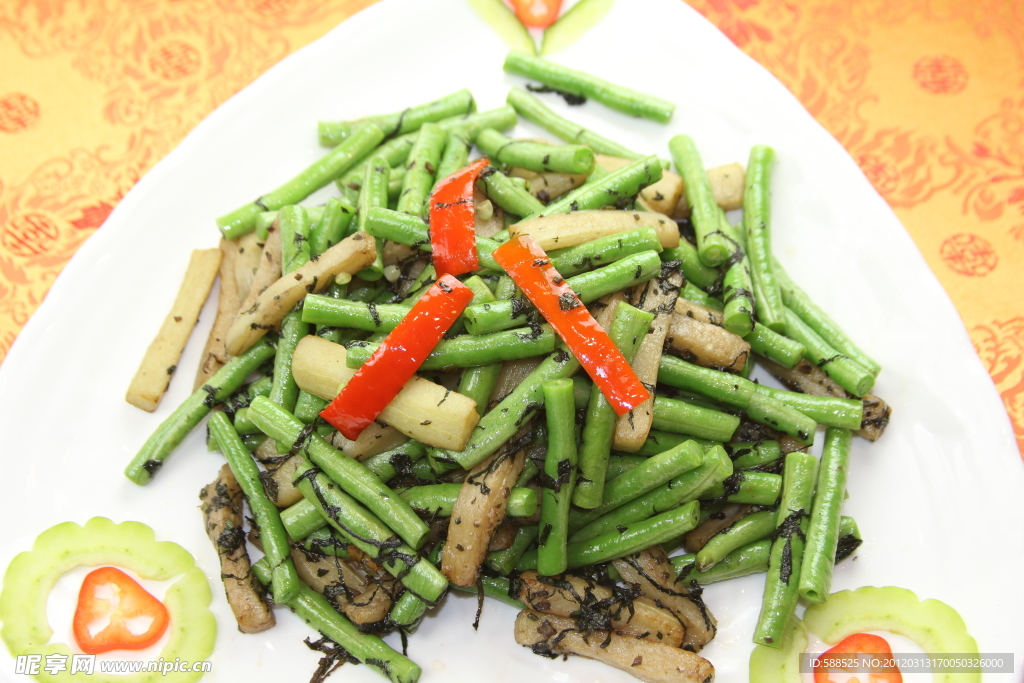 紫苏豆角炒茄柳