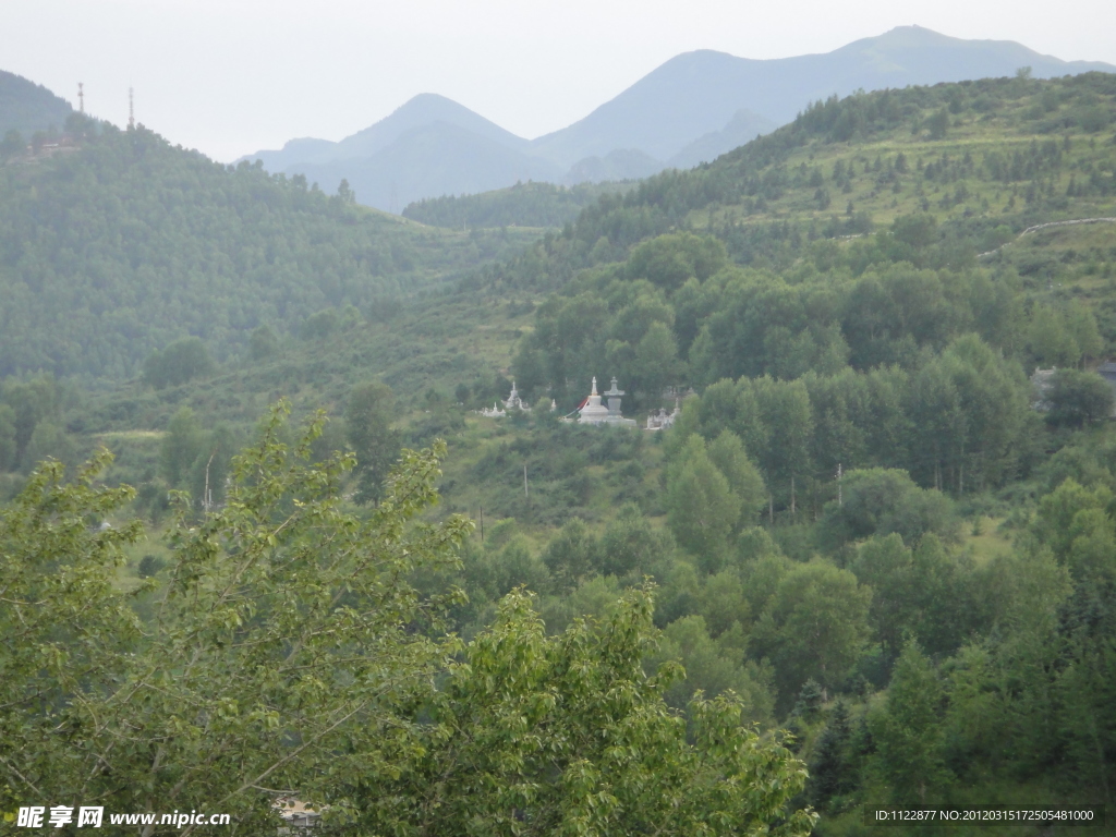 远山 寺庙