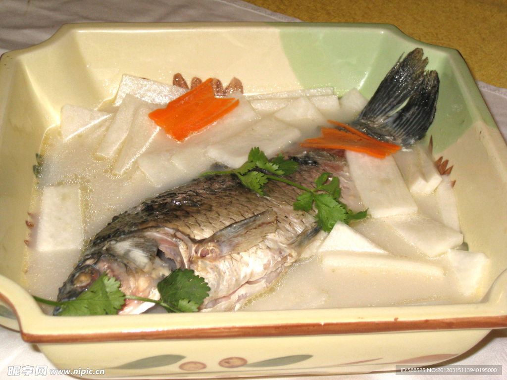 萝卜浸鲗鱼