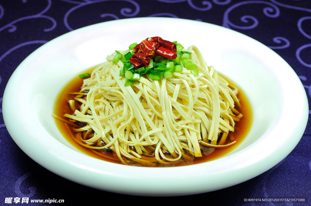 上汤葱香煨豆丝