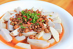 腊八豆蒸芋艿