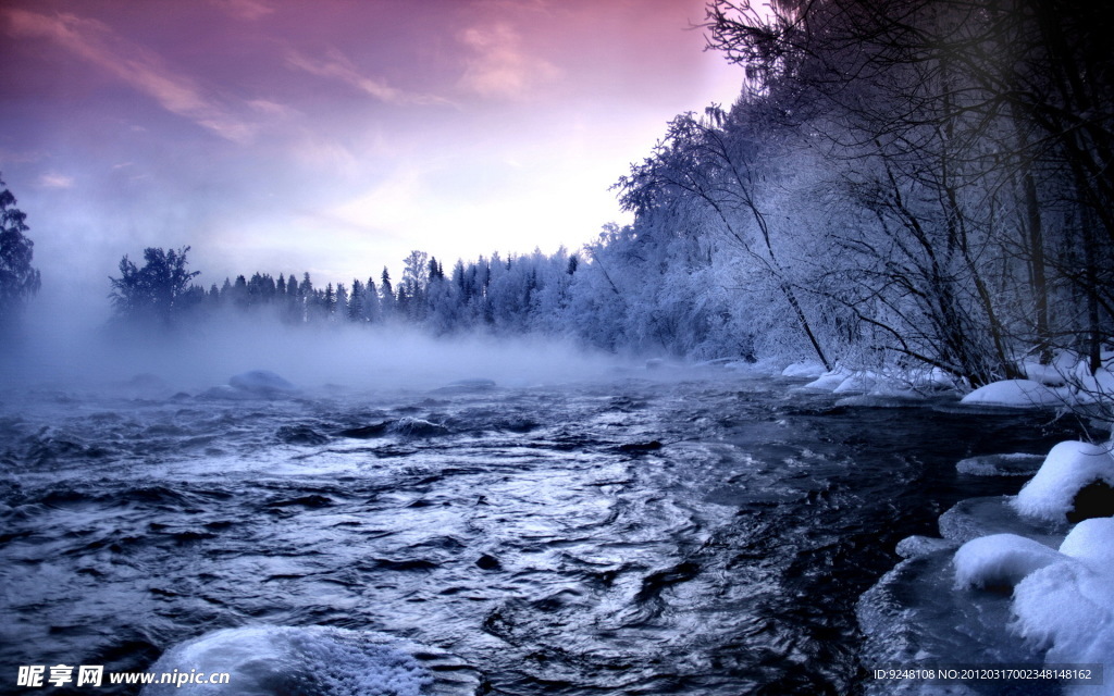 湖水雪景