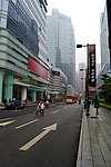 广州万菱汇后面街道