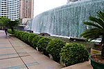 广州东方宝泰购物广场瀑布