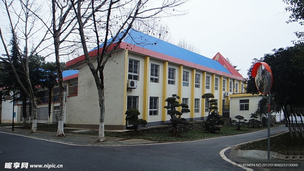 地大的少儿学校