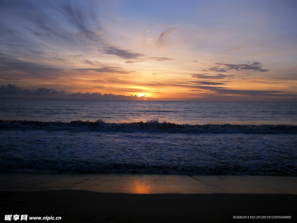 巴厘岛的夕阳海滩