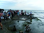 巴厘岛海神寺外的海边