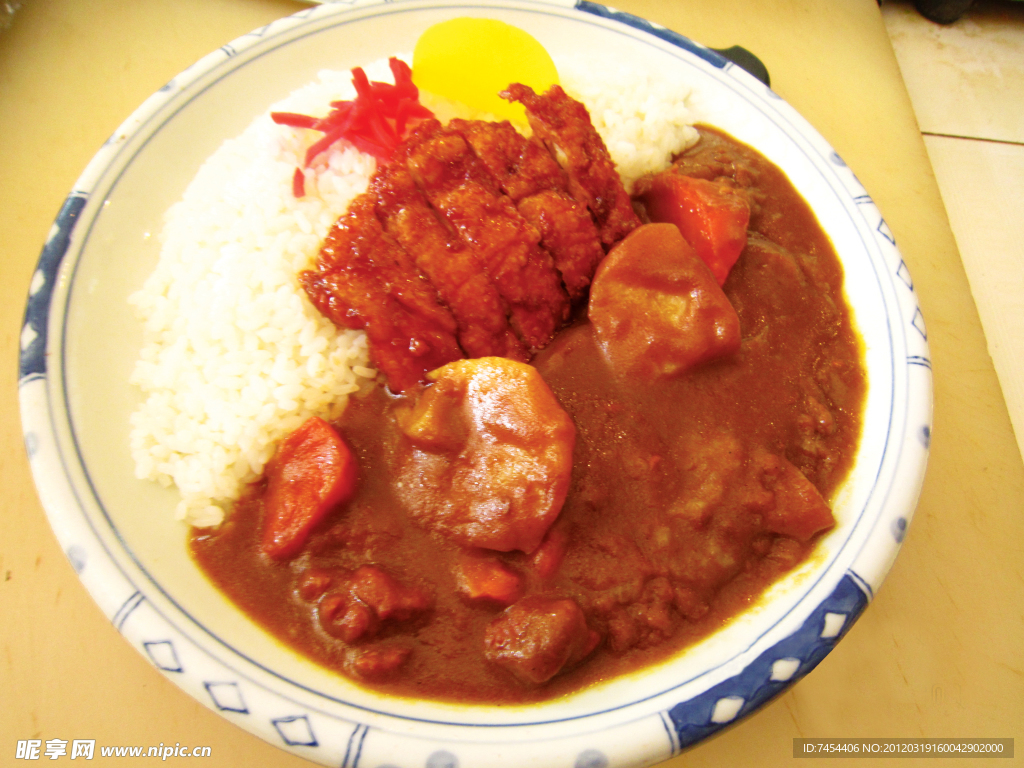 咖哩鸡扒饭