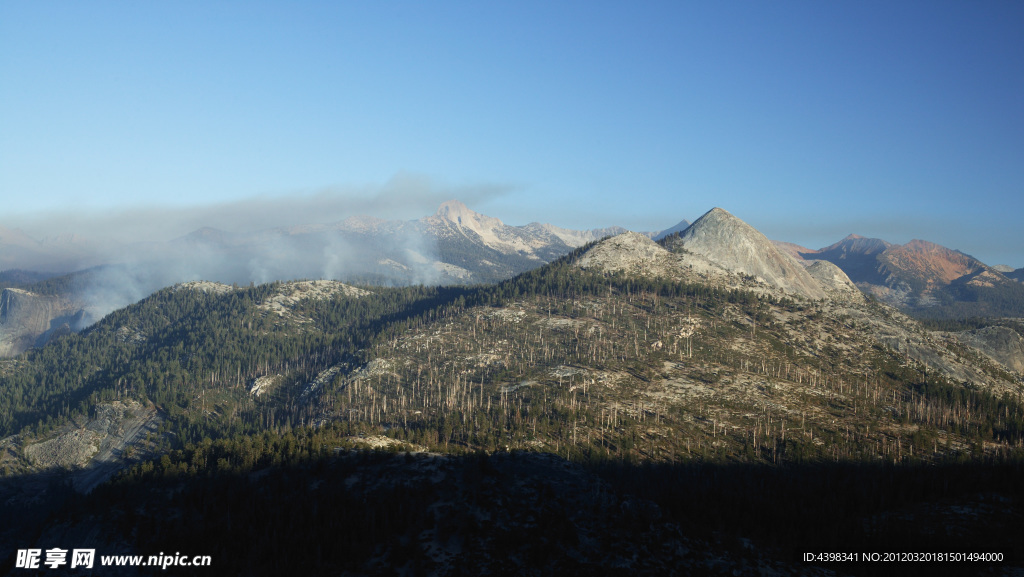 石头山