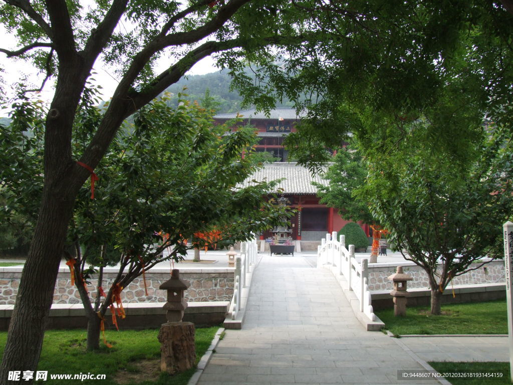 古庙小路