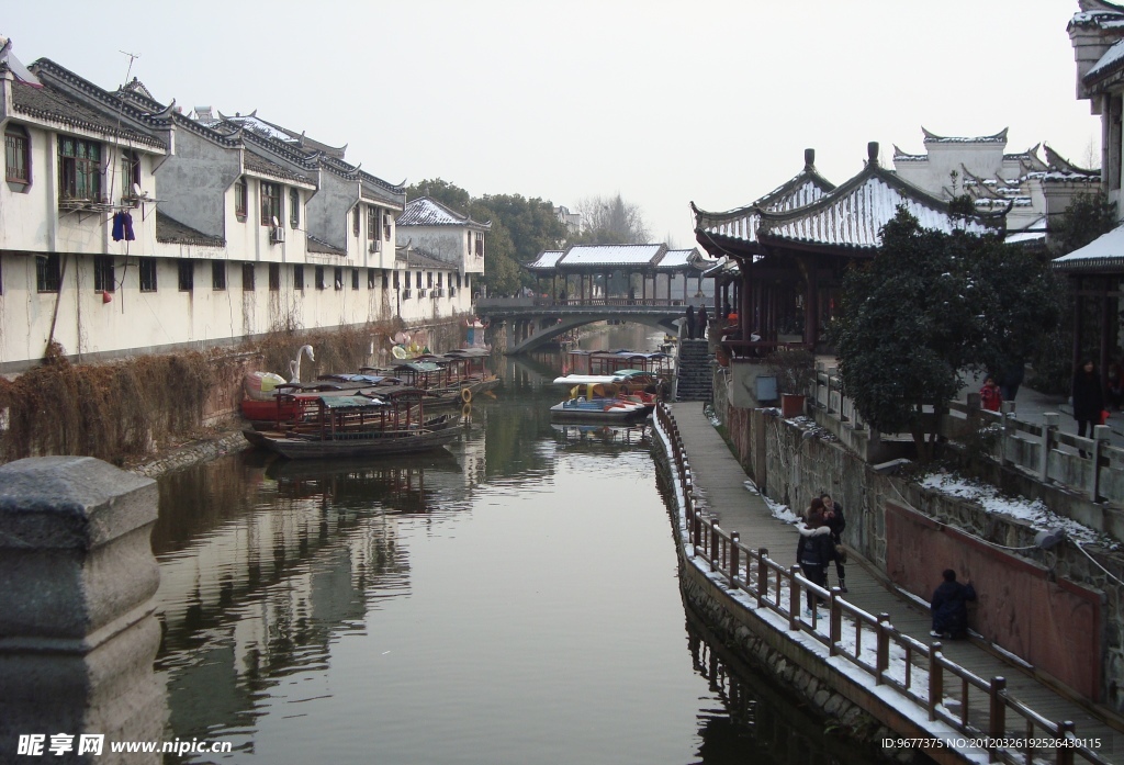 鹊渚廊桥