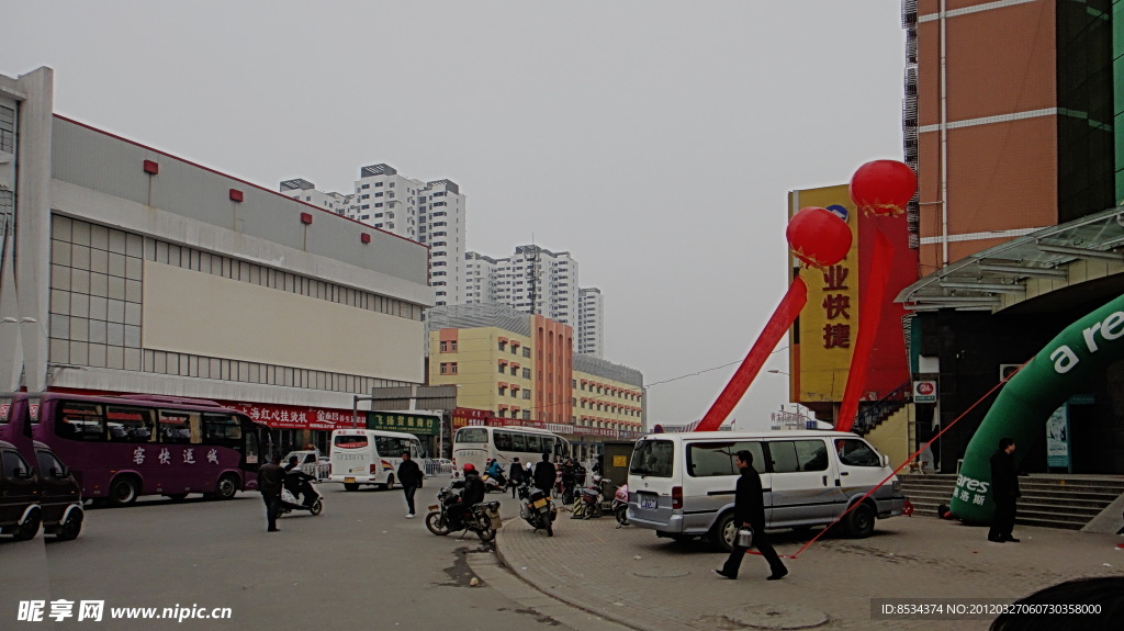 广场的节日