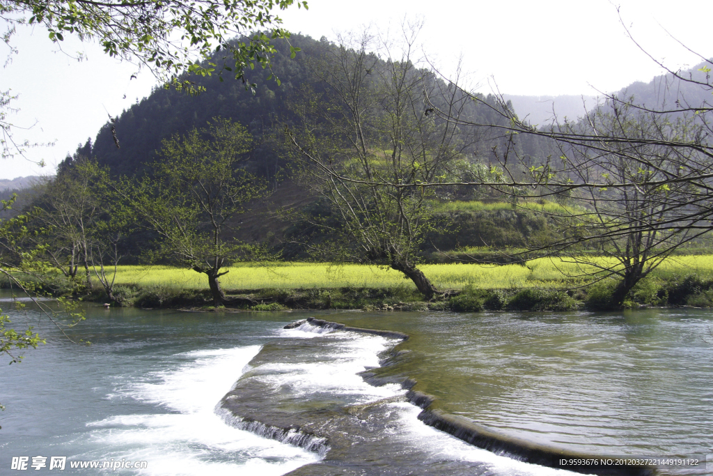 自然山水 多依河