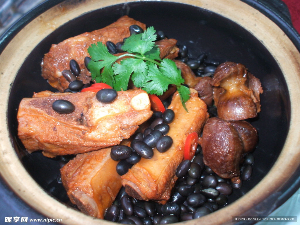 黑豆炒排骨鸡肾