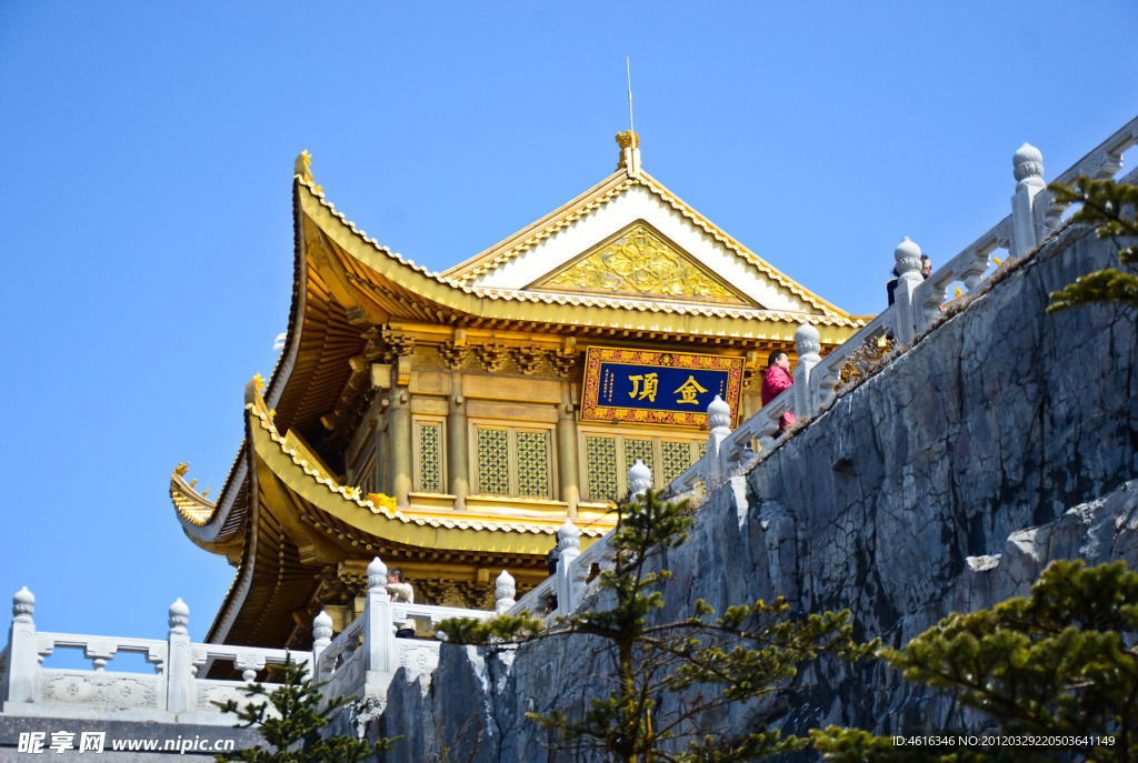 峨眉山金顶