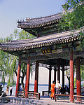 知春亭