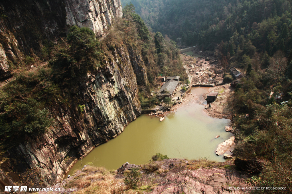 山与河