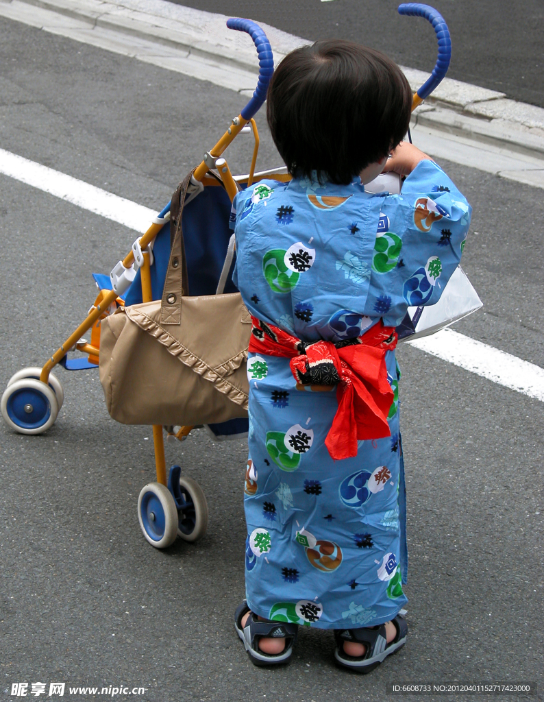 日本小孩