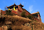 枣阳唐梓山山顶寺庙之景