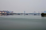 雾里的河桥