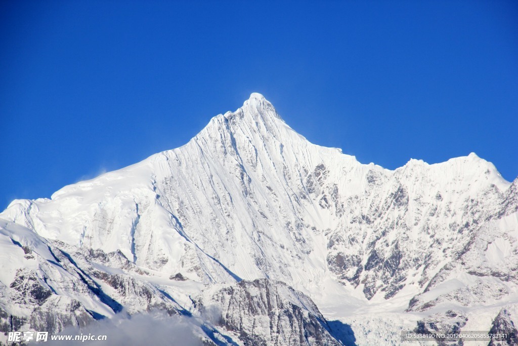 天空 雪山