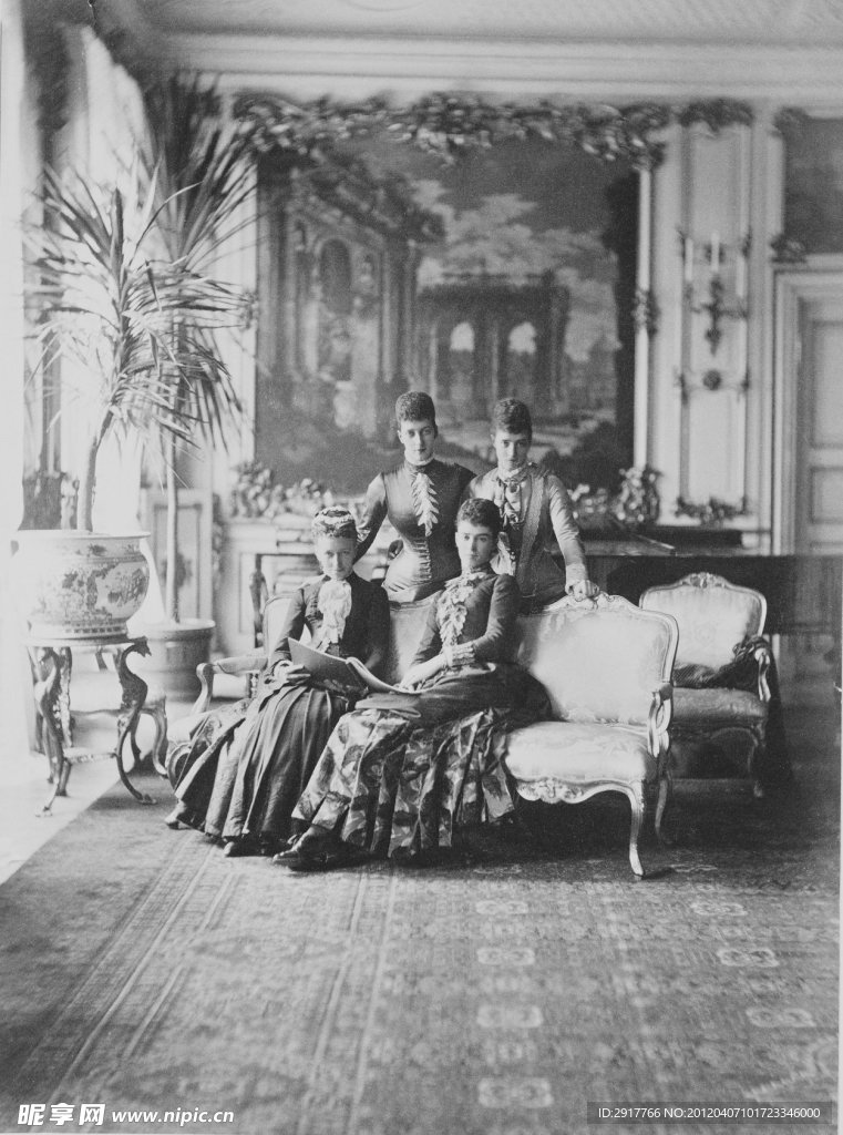 丹麦王后与三个女儿