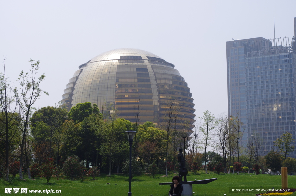 市民广场金鼎
