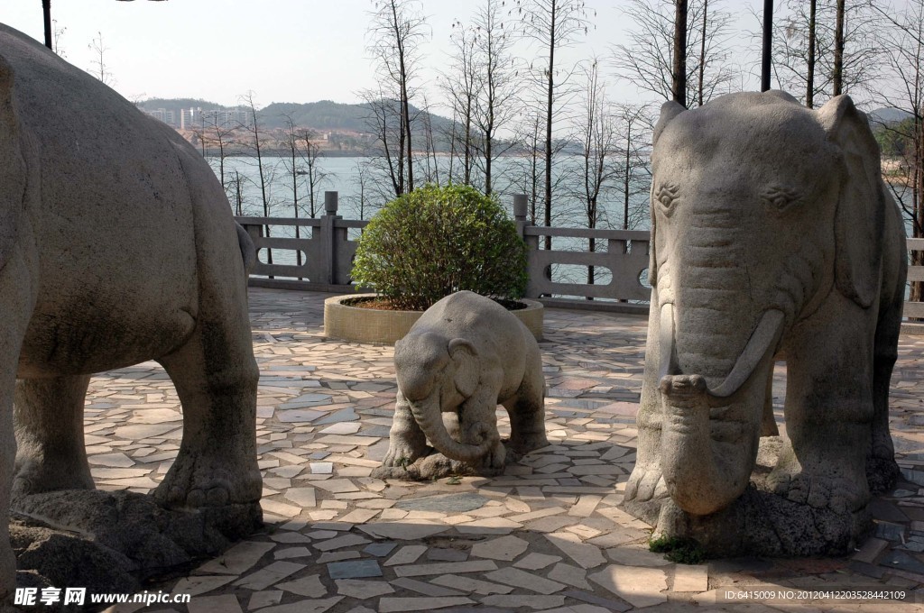 麻石雕像大象