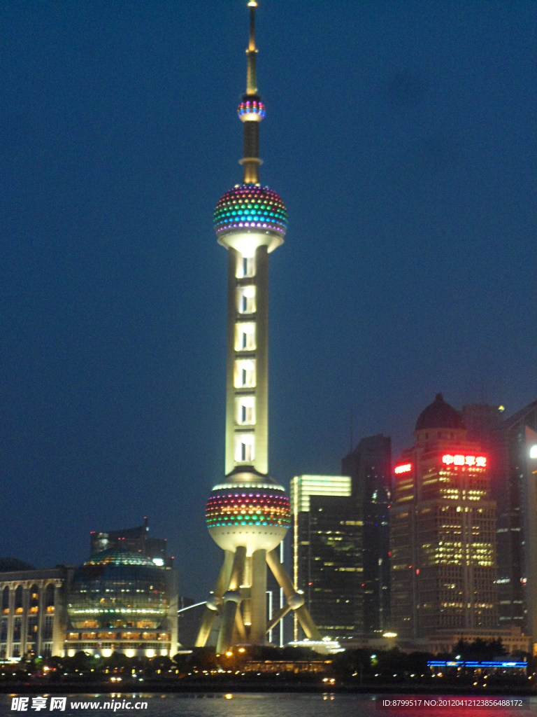 东方明珠塔