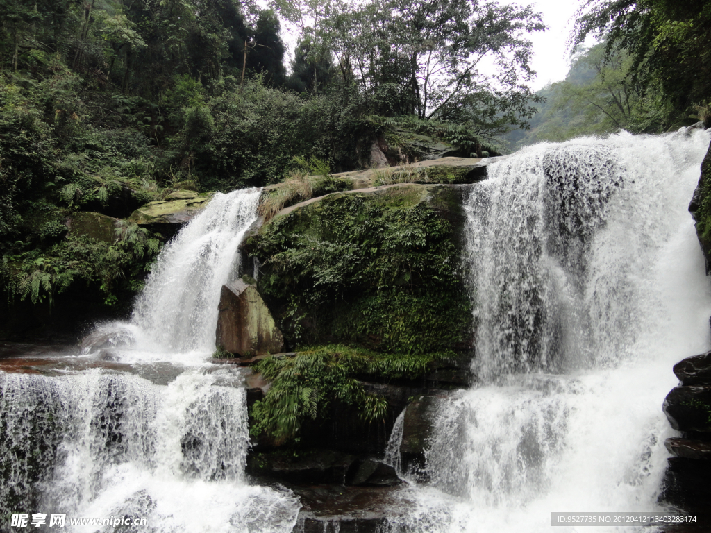 天台山小瀑布