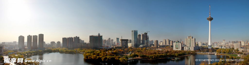 彩电塔秋色（全景）