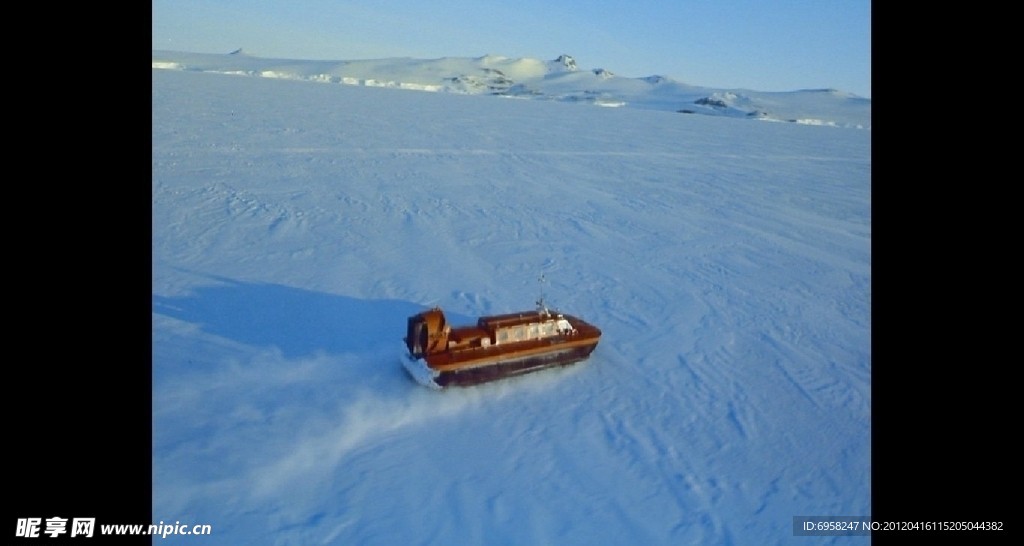 南极雪地划行车