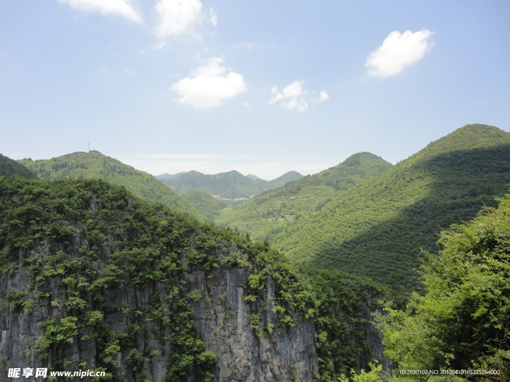群山